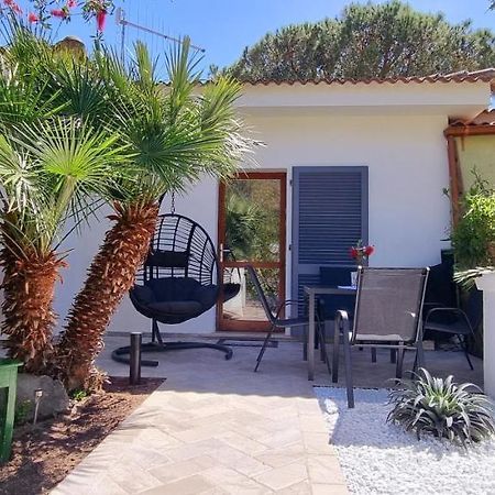 La Villetta Tre Palme วัลเลดอเรีย ภายนอก รูปภาพ